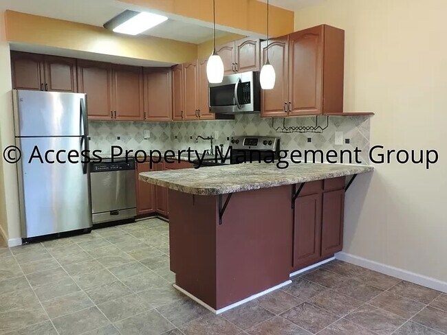Building Photo - 3481 Kenbrooke Ct