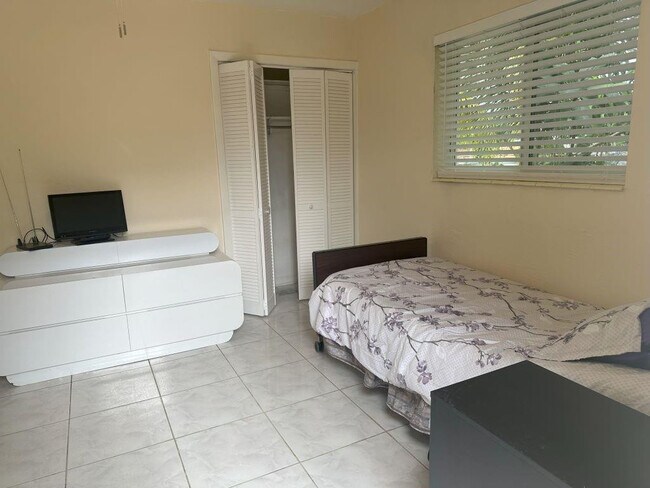 Foto del edificio - 4610 Peters Rd