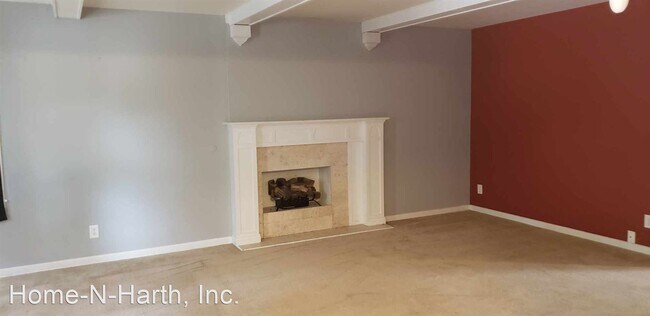 Building Photo - 3 br, 1 bath House - 211 S OLIVER AVE