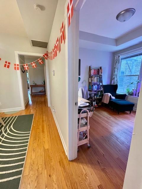 Building Photo - 3 bedroom in Chicago IL 60613
