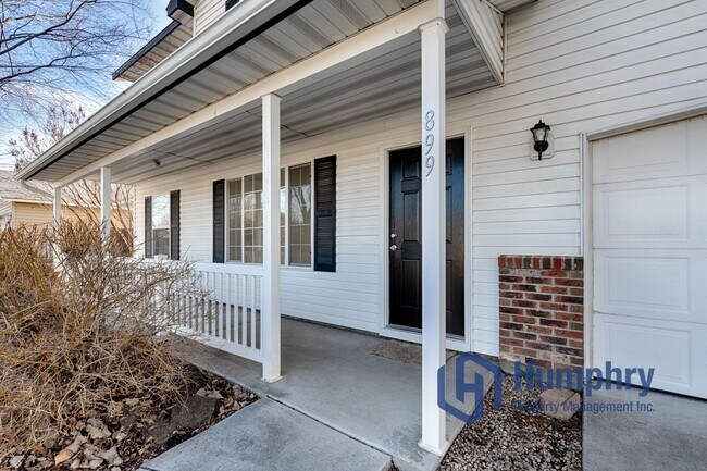 Building Photo - Like new four bedroom family home located in Sego Prairie Farms Subdivision