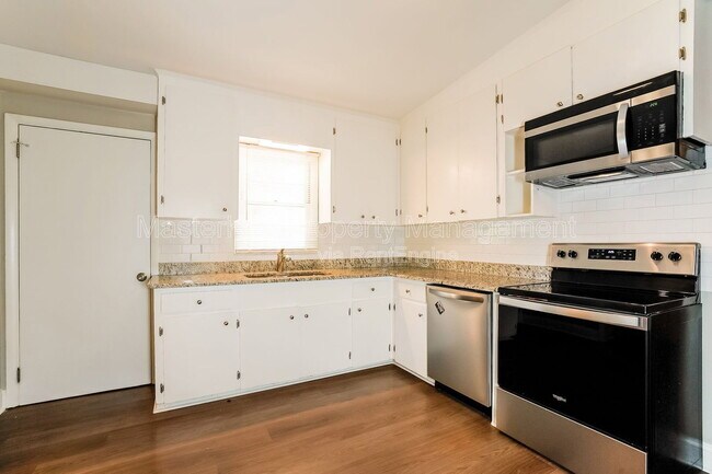 Foto del edificio - 6313 Johnsdale Rd