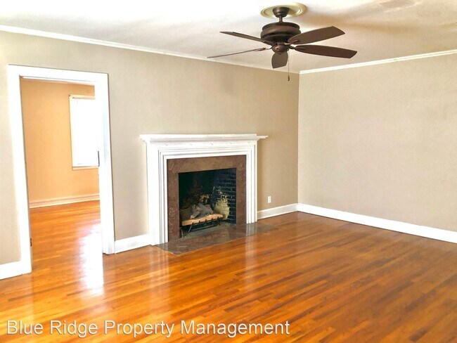 Building Photo - 4 br, 2 bath House - 2132 Memorial Court