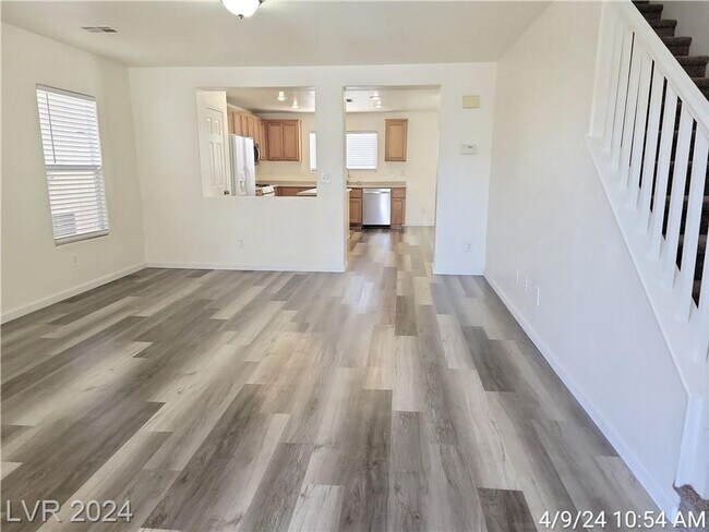 Foto del edificio - 3 BED, 2.5 BATH HOME IN THE SE AVAILABLE NOW