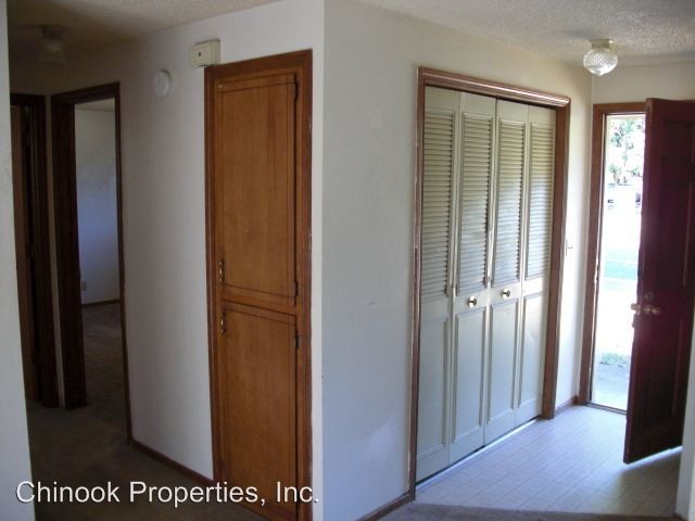 Building Photo - 1550 Echo Hollow Rd