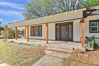 Building Photo - 1115 S Rusk Ave