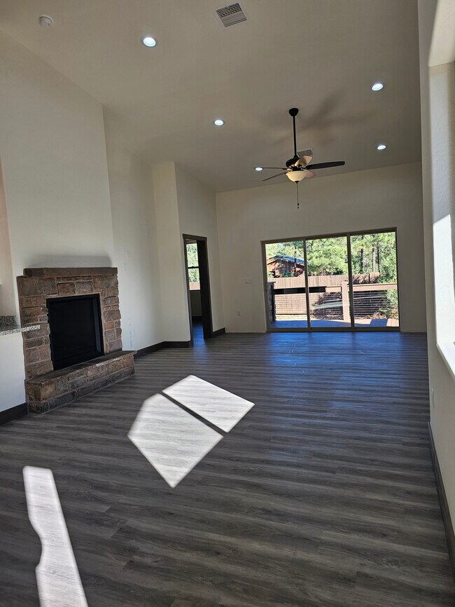 Foto del edificio - 2890 W Villa Loop