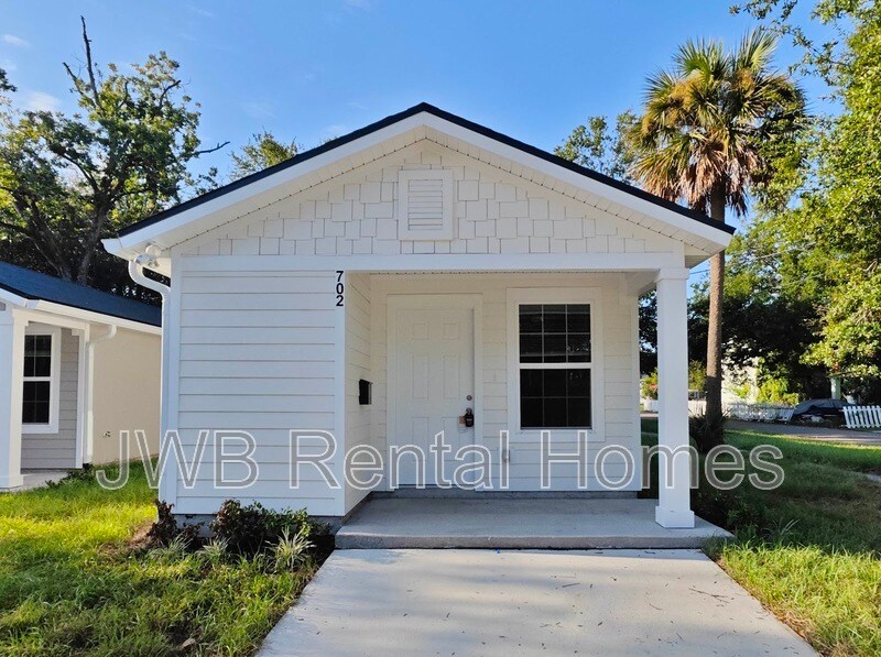 Foto principal - 702 Phelps St