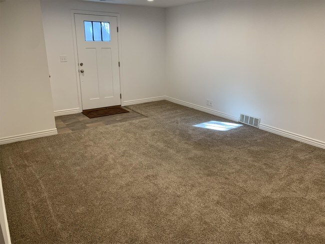 Foto del edificio - 8284 S Fallbrook Cir
