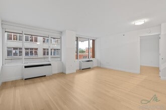 Building Photo - 60 W 23 St