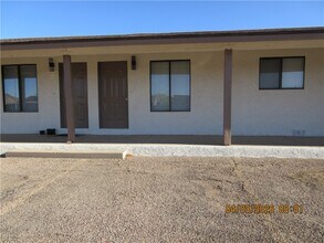Building Photo - 1755 Gordon Dr