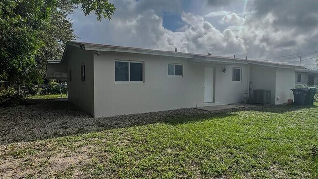 Foto del edificio - 3141 NW 14th St
