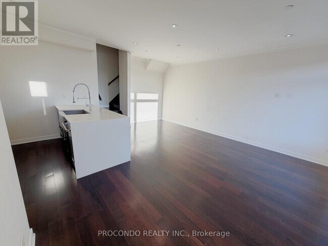 Building Photo - 4070 Parkside Village Dr