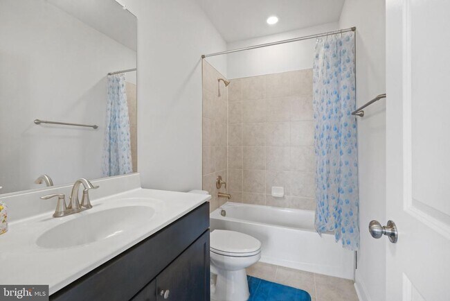 Building Photo - 143 Rubens Dr