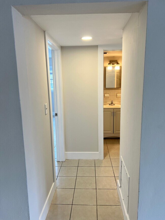 Photo - 1800 NW 4th Ave Townhome