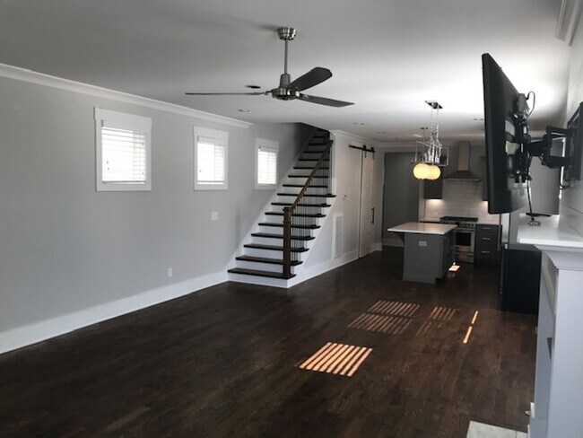 Foto del edificio - 1104A W Grove Ave