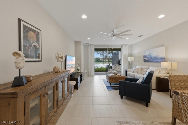 Building Photo - 14827 Edgewater Cir