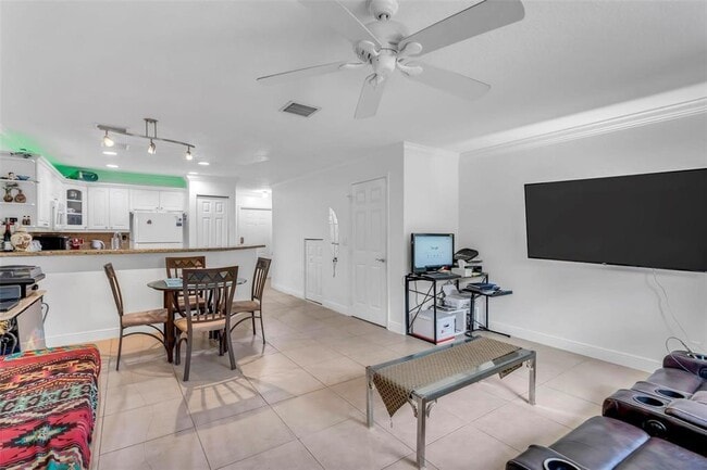 Foto del edificio - 1534 NW 45th St