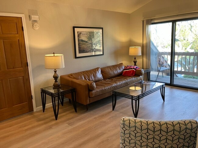 Foto del edificio - 1371 W 18th Ave