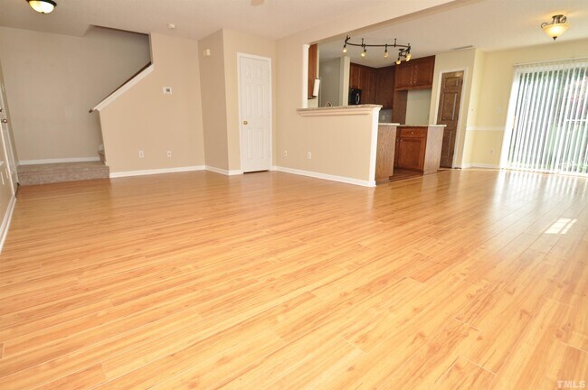 Building Photo - 300 Homestead Park Dr