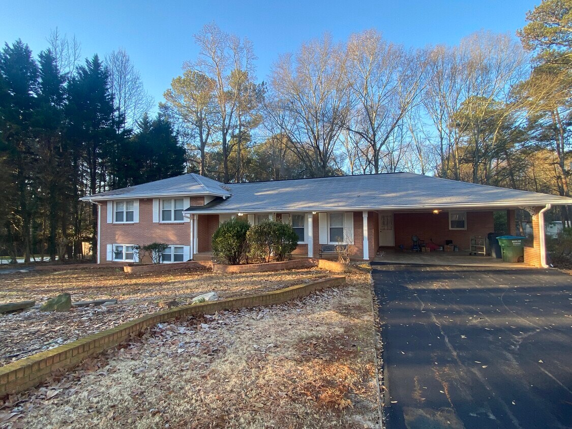 Foto principal - 851 Rockbridge Rd SW