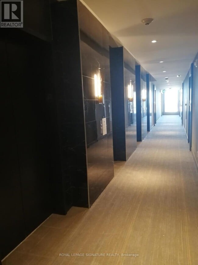 Building Photo - 5 Buttermill Ave.