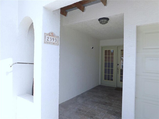 Foto del edificio - 2393 Hanover Dr