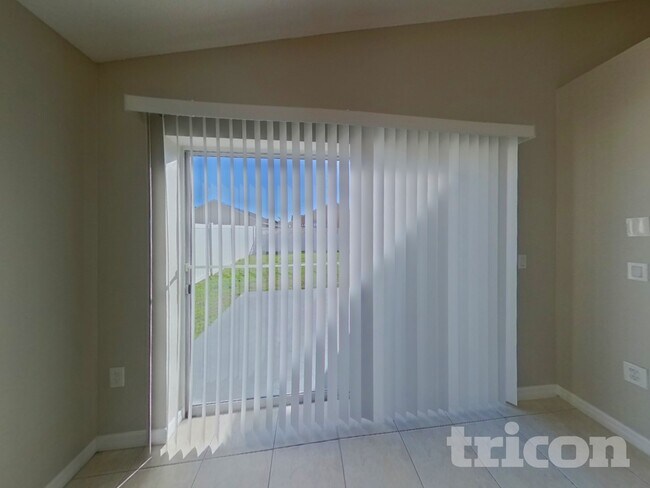 Foto del edificio - 2412 Cedarfield Ln