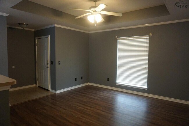 Foto del edificio - 4710 Brookdale Dr