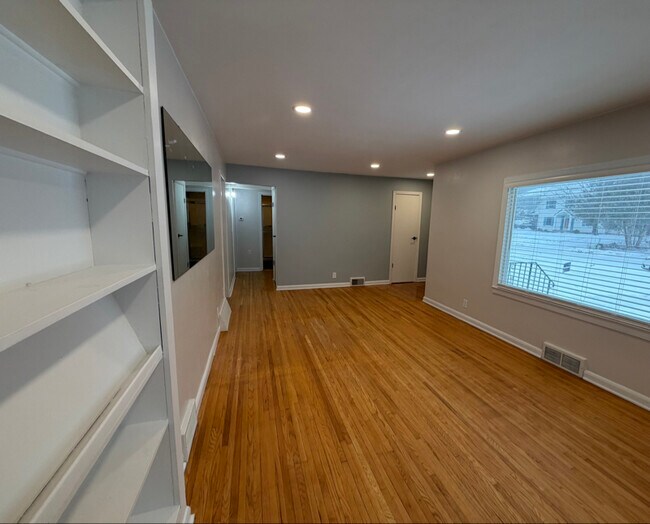 Foto del edificio - 301 Leif Erikson Dr