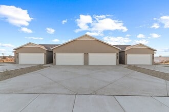 Building Photo - 4023 Apache Pine Pl