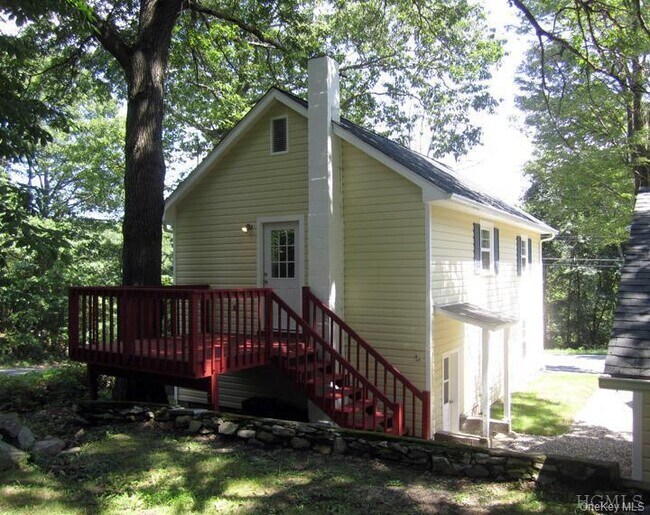 Building Photo - 495 Farmers Mills Rd