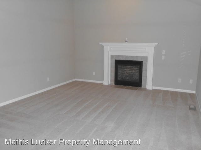Building Photo - 1417 Spring Hill Dr