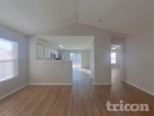 Foto del edificio - 3634 Charterhall Ln