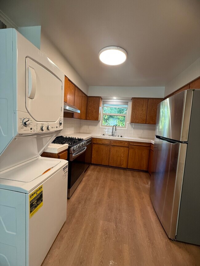 Foto del edificio - 1201 N Austin St