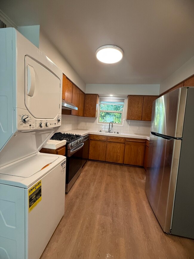 Building Photo - 1201 N Austin St