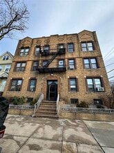 Building Photo - 250 Avenue B