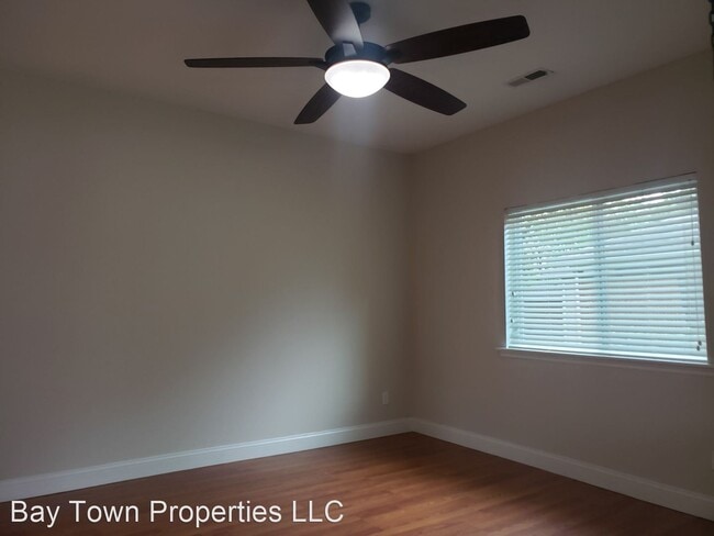 Building Photo - 2 br, 1.5 bath House - 2226 N Jefferson