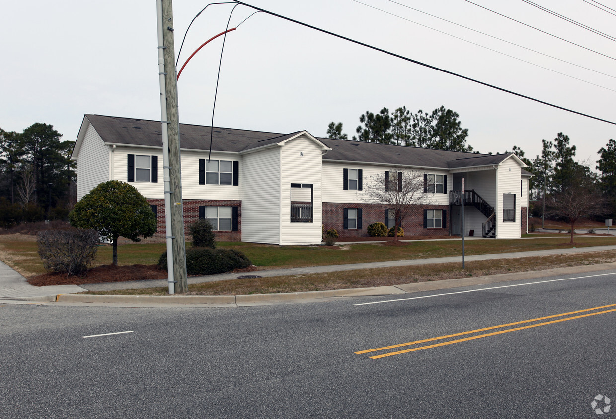 Primary Photo - Wellington Place Apartments