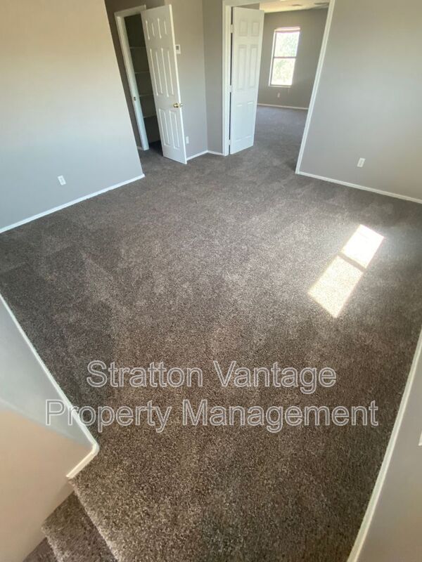Foto del edificio - 11766 W Windrose Ave