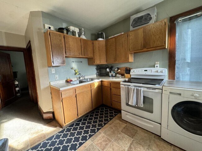 Building Photo - 1222 n 16th street