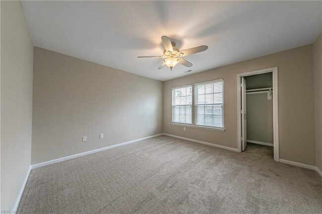 Building Photo - 108 White Cedar Ln