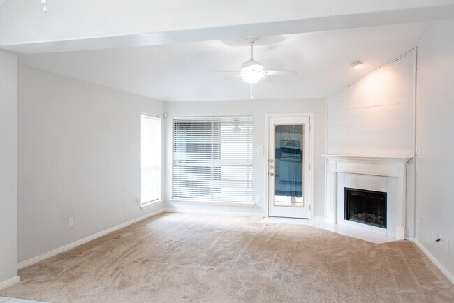 Foto del edificio - 1722 Red Oak Terrace