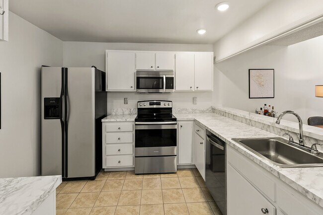 Foto del edificio - 6858 139th Ave NE