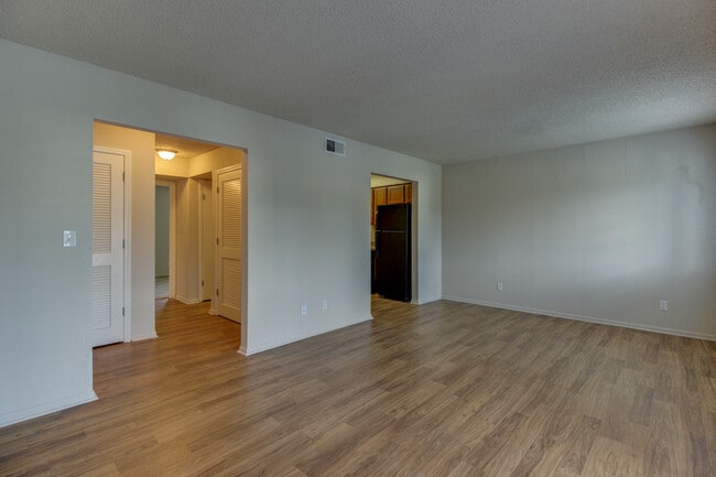 Foto del edificio - Hickory Lake