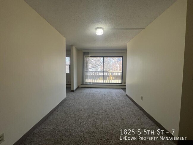 Foto del edificio - 1825 S 5th St