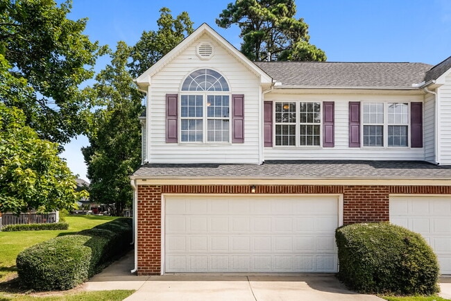 Building Photo - 2232 Castle Pines Dr