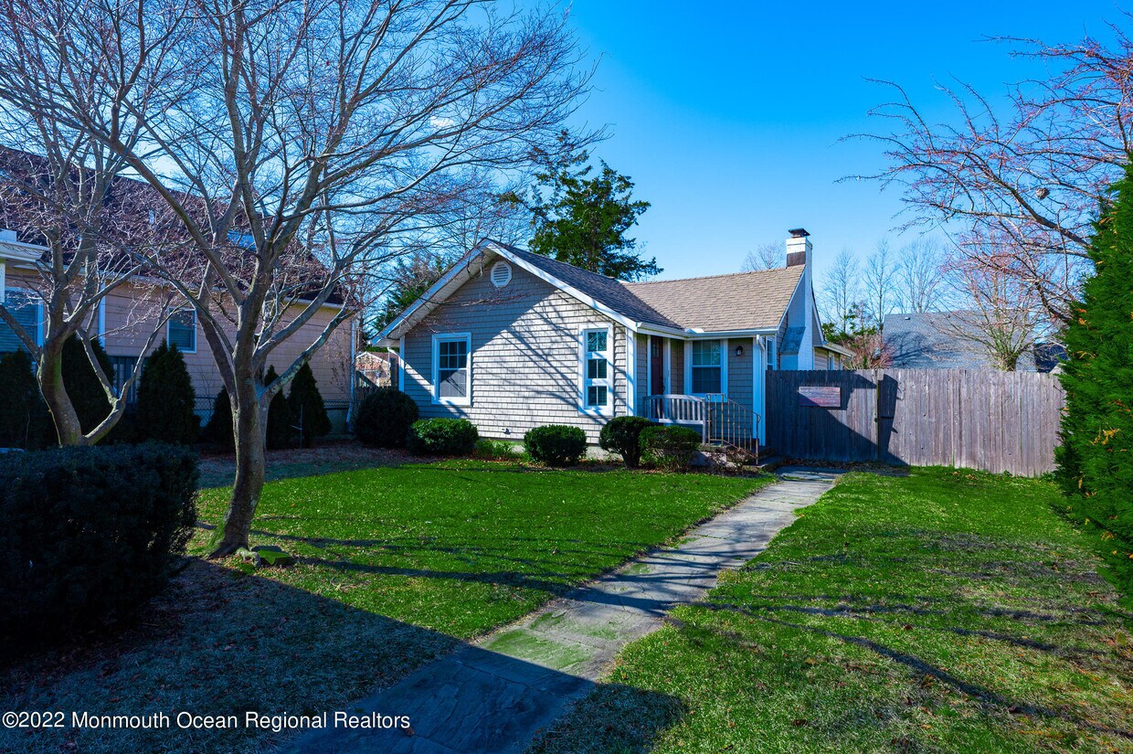 Primary Photo - 2165 Terrace Pl