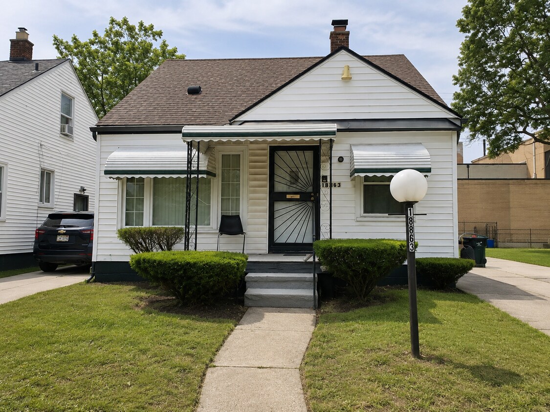 Foto del edificio - 18863 Dean Ave