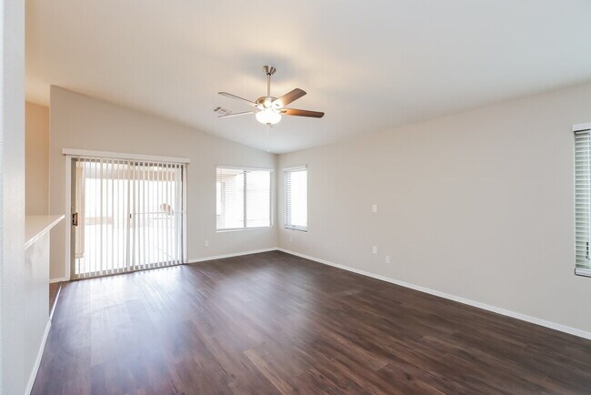 Building Photo - 11142 E Catalina Ave